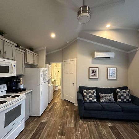 Charming Tiny Home! Close To Oxford, Sardis Lake, Safari Animal Zoo エクステリア 写真