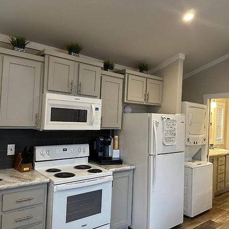 Charming Tiny Home! Close To Oxford, Sardis Lake, Safari Animal Zoo エクステリア 写真
