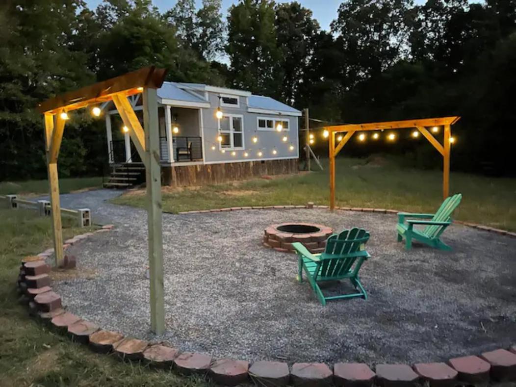 Charming Tiny Home! Close To Oxford, Sardis Lake, Safari Animal Zoo エクステリア 写真