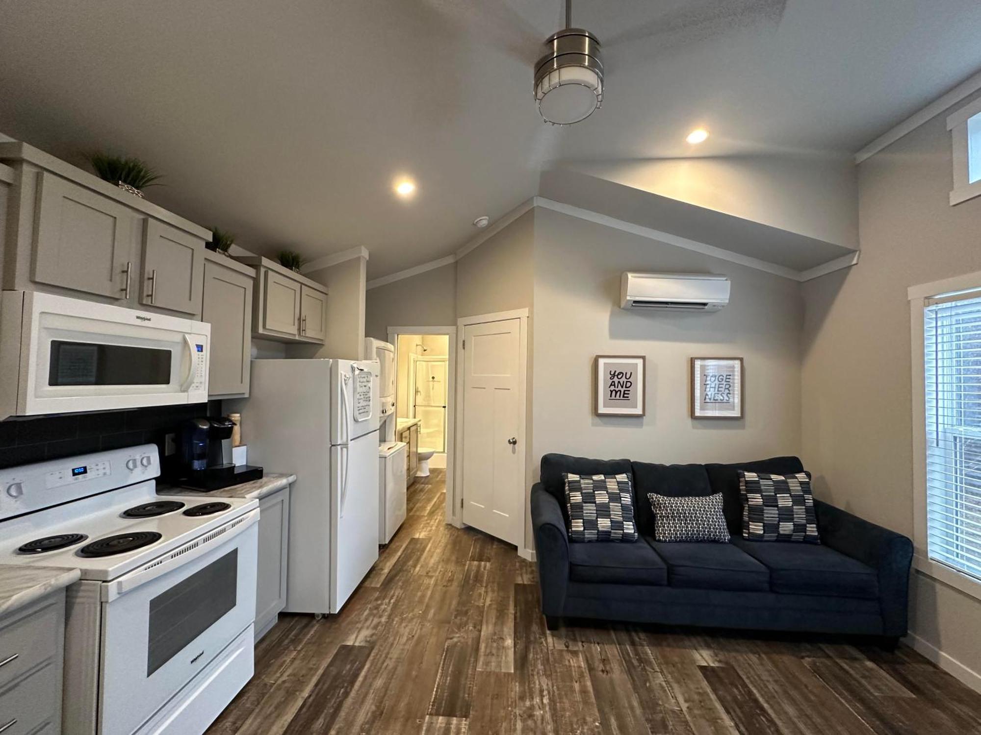 Charming Tiny Home! Close To Oxford, Sardis Lake, Safari Animal Zoo エクステリア 写真