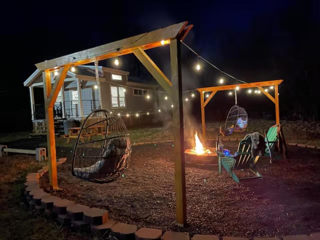 Charming Tiny Home! Close To Oxford, Sardis Lake, Safari Animal Zoo エクステリア 写真